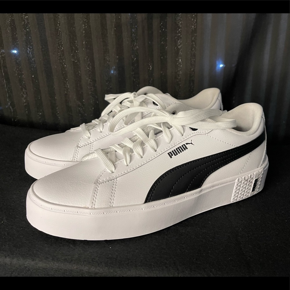 Puma - Women’s Size 8.5 - Black and White Tennis Shoes